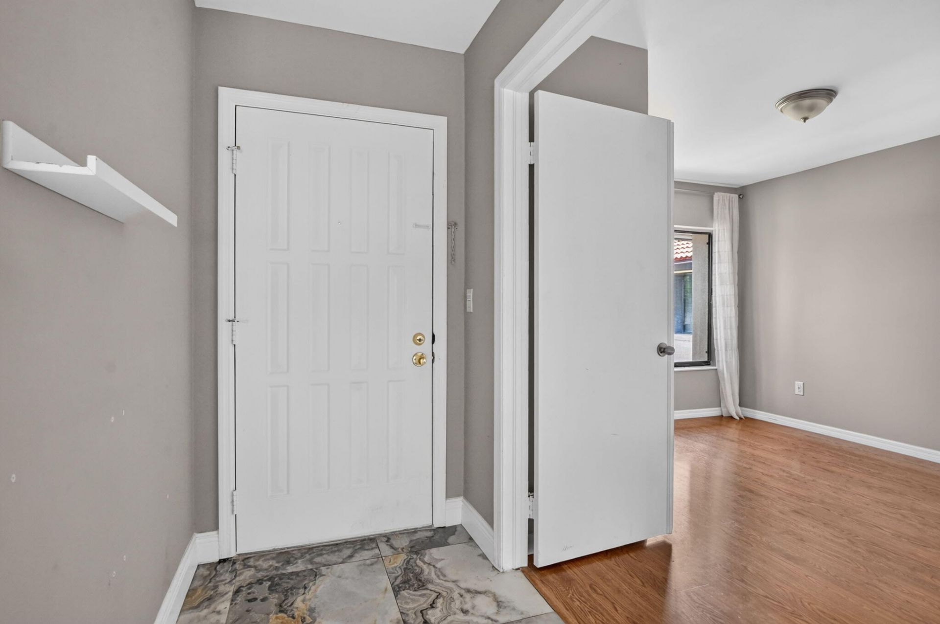 301 Club Circle, Unit 208, Boca Raton, FL 33487 Photo
