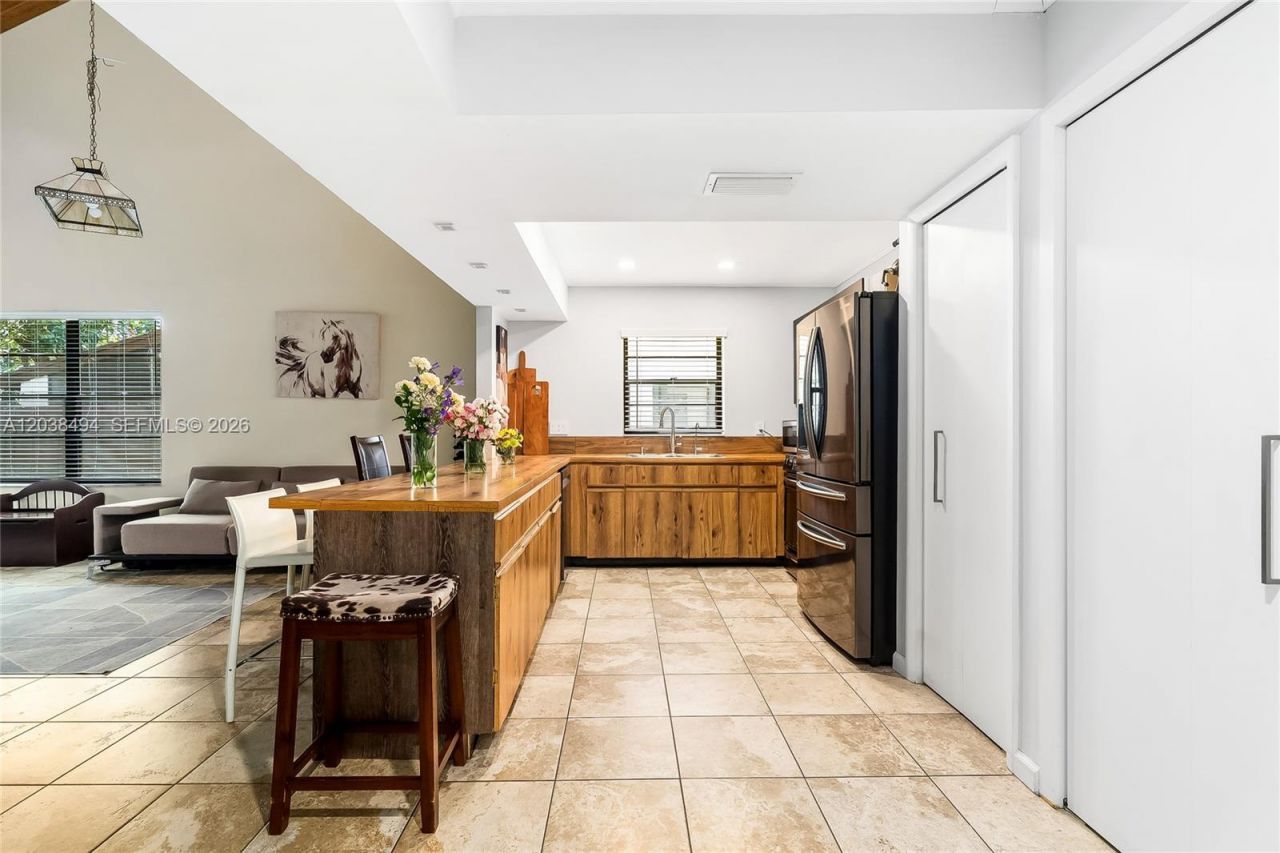 3340 Oak Dr , Hollywood, FL 33021 Photo