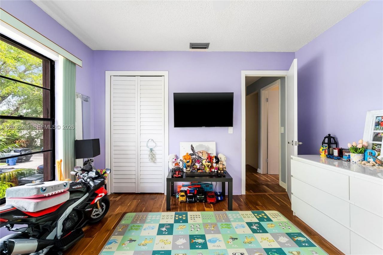 3340 Oak Dr , Hollywood, FL 33021 Photo