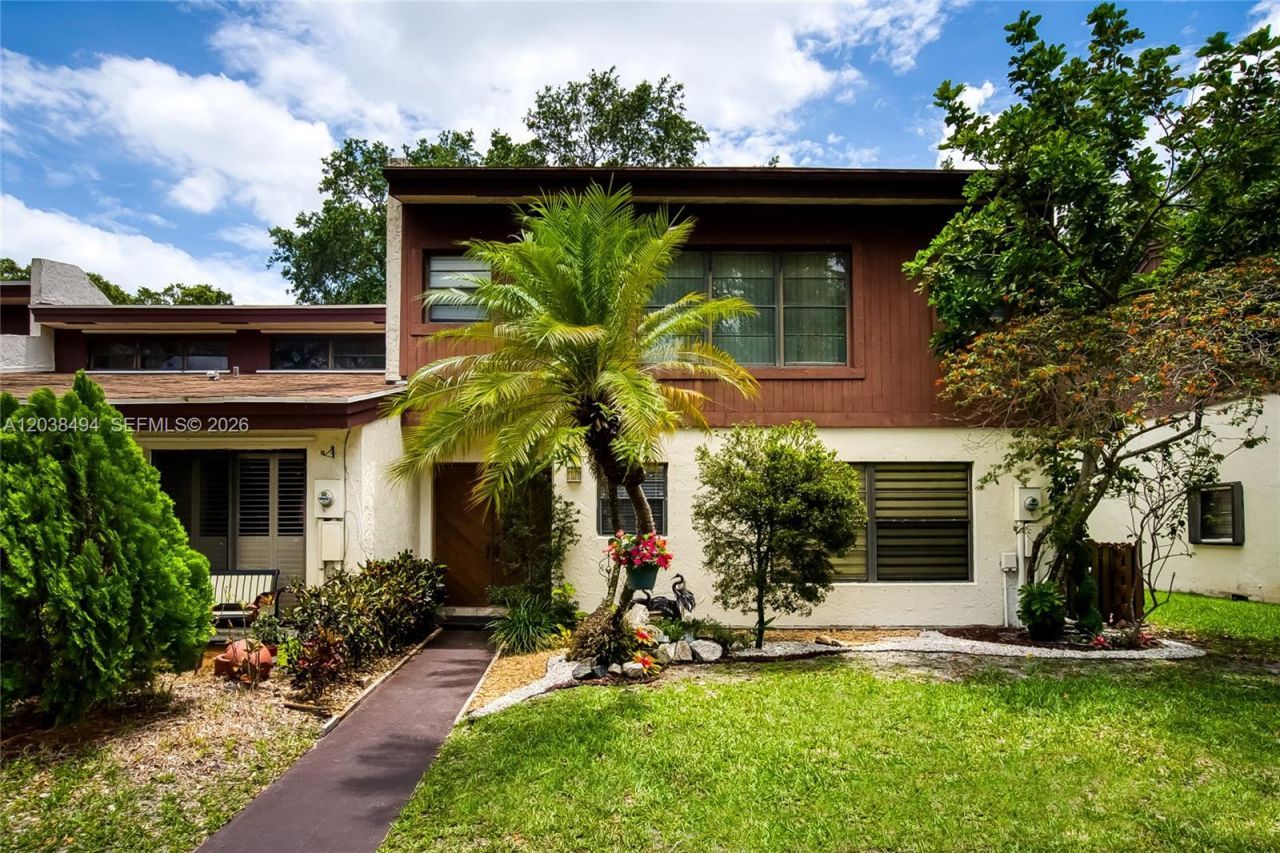 3340 Oak Dr , Hollywood, FL 33021 Photo