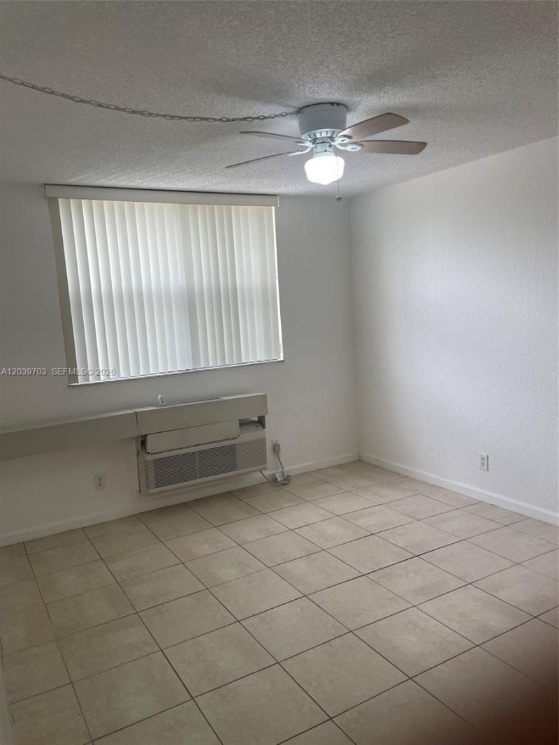 2401 Riverside Dr , Unit 203-B, Coral Springs, FL 33065 Photo