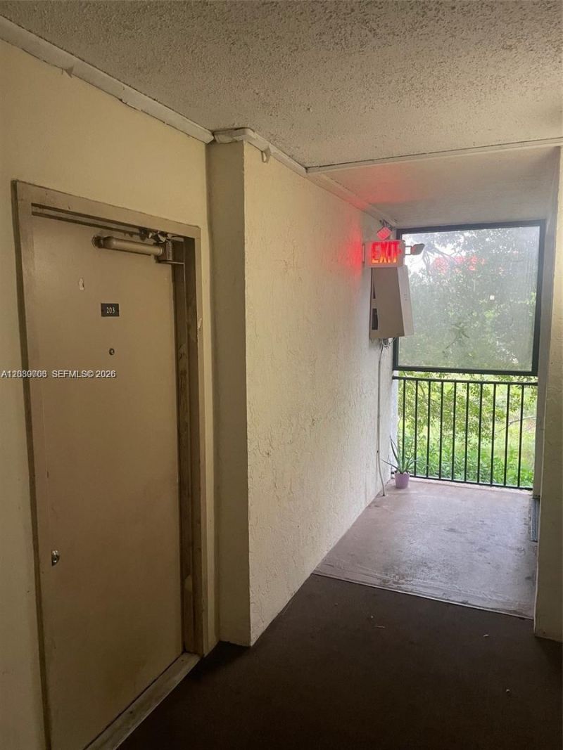 2401 Riverside Dr , Unit 203-B, Coral Springs, FL 33065 Photo