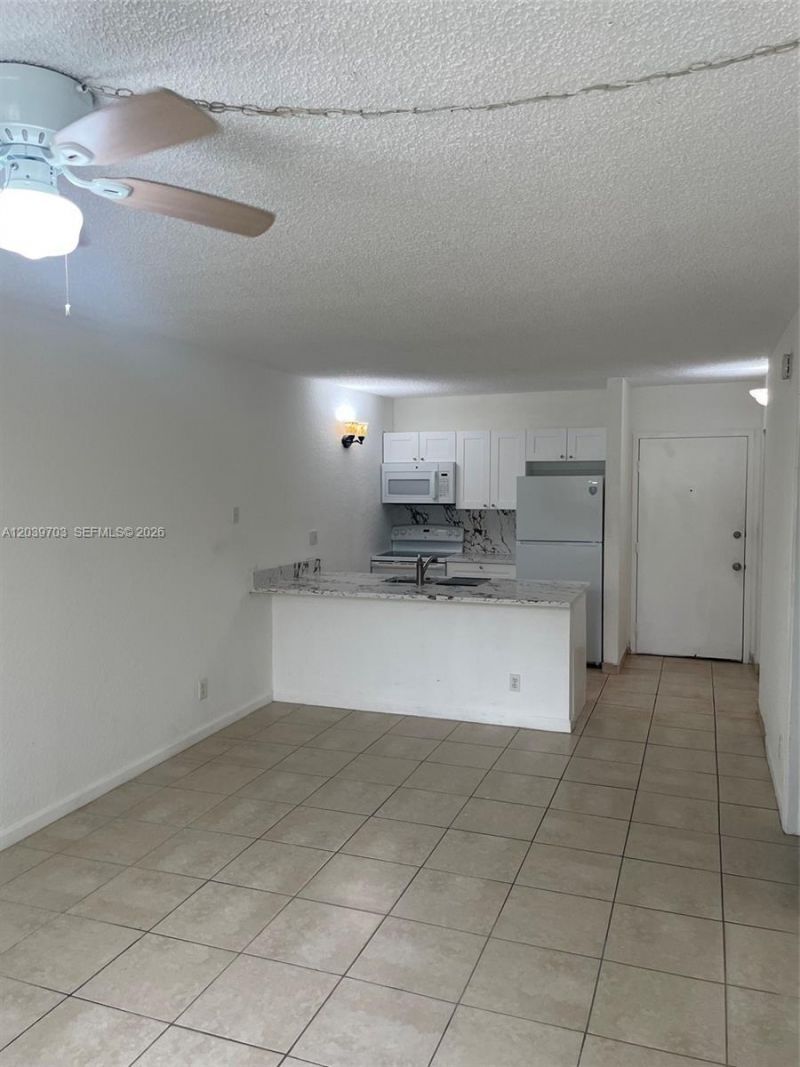 2401 Riverside Dr , Unit 203-B, Coral Springs, FL 33065 Photo