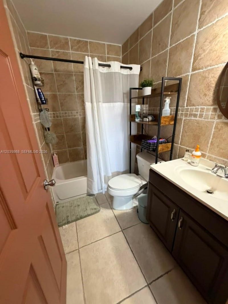541 NW 82nd Ct , Unit 375, Miami, FL 33126 Photo