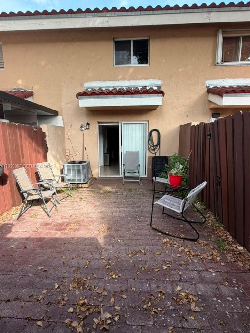 541 NW 82nd Ct , Unit 375, Miami, FL 33126 Photo