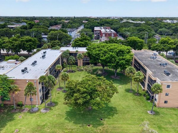 8415 SW 107th Ave, Unit 240W, Miami, FL 33173