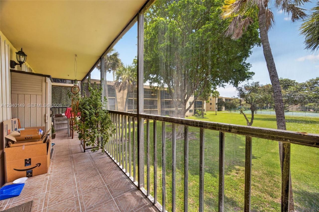 8415 SW 107th Ave, Unit 240W, Miami, FL 33173 Photo