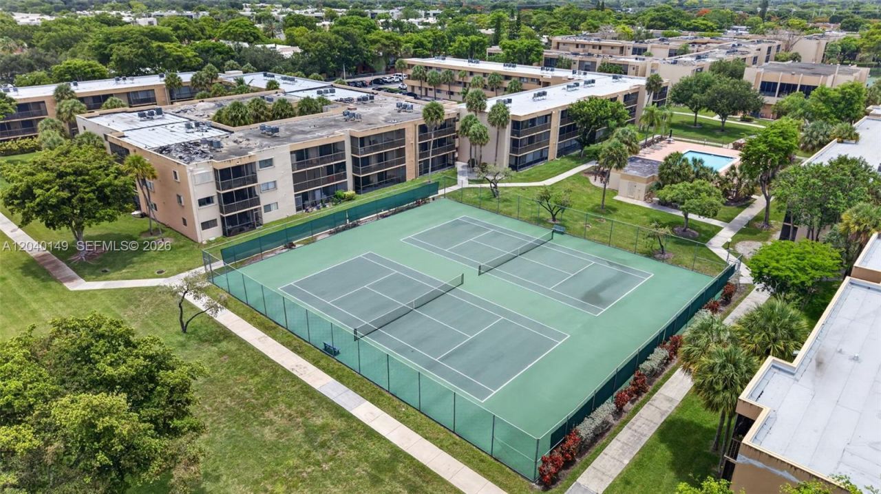 8415 SW 107th Ave, Unit 240W, Miami, FL 33173 Photo