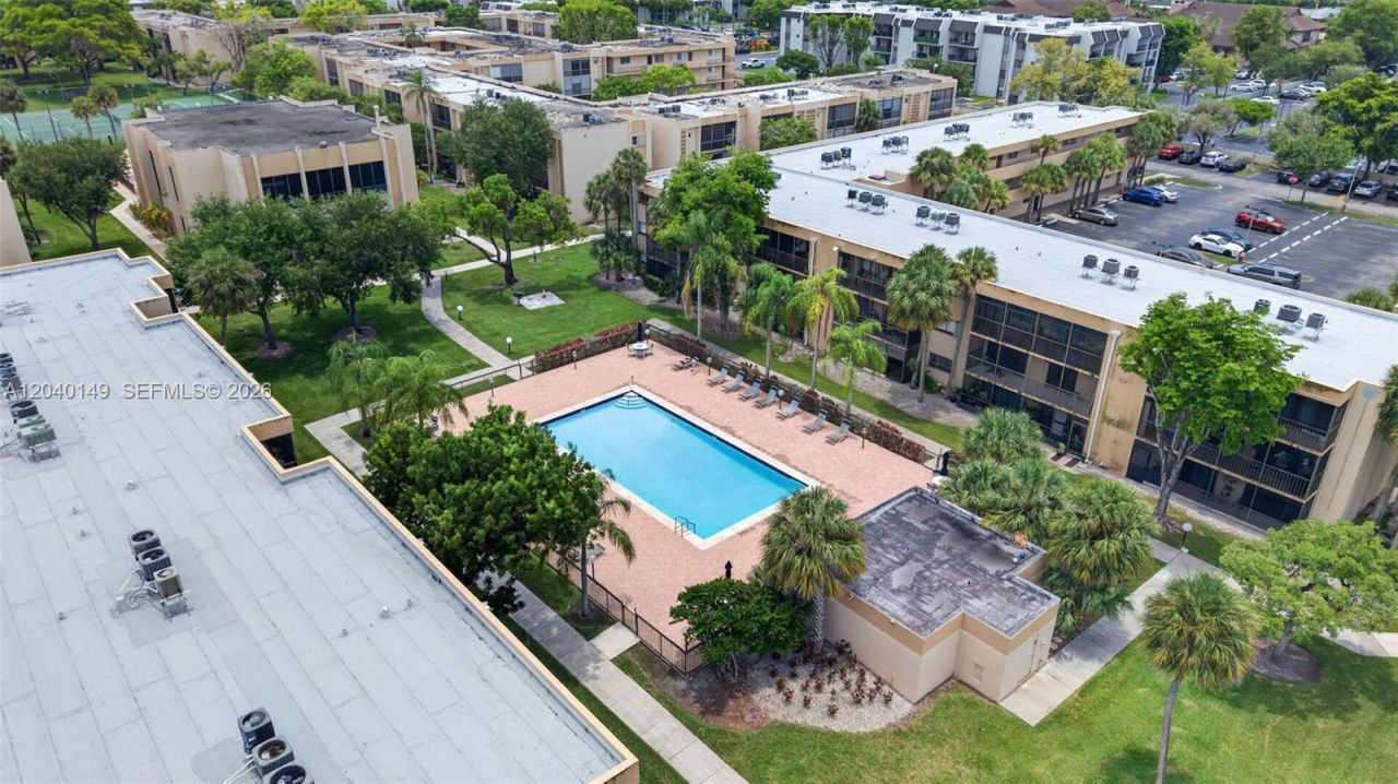 8415 SW 107th Ave, Unit 240W, Miami, FL 33173 Photo