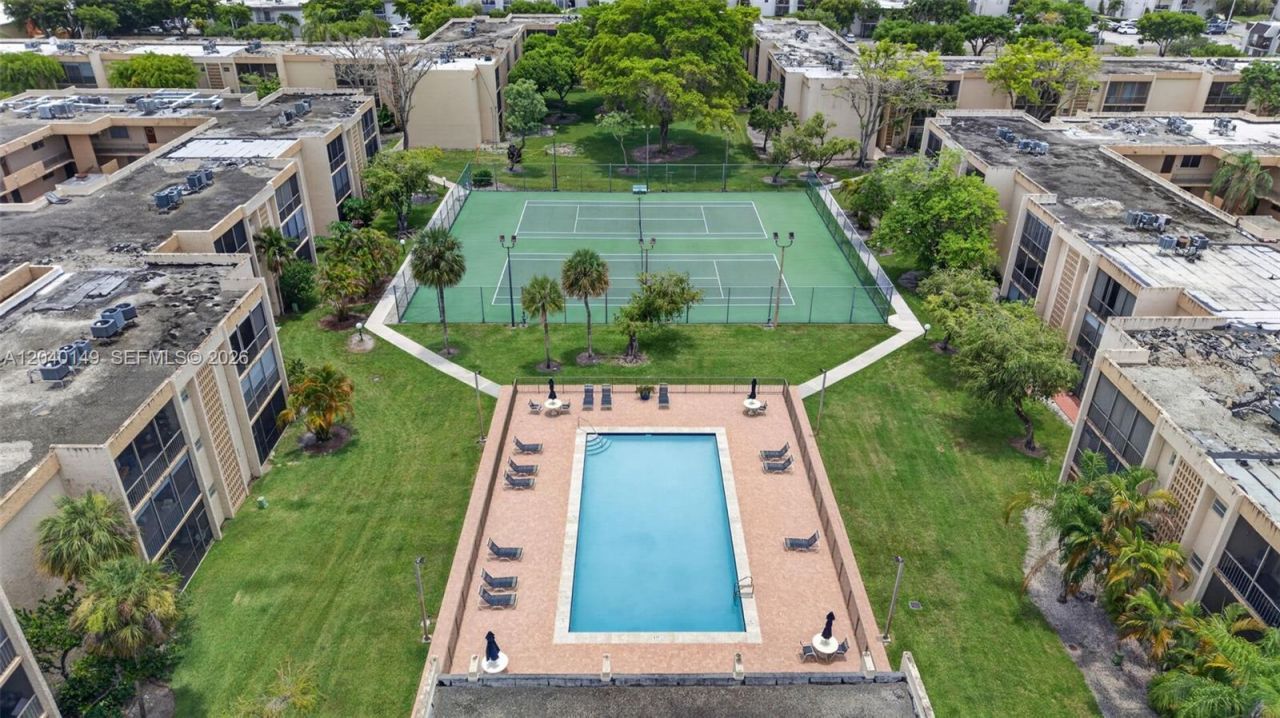 8415 SW 107th Ave, Unit 240W, Miami, FL 33173 Photo