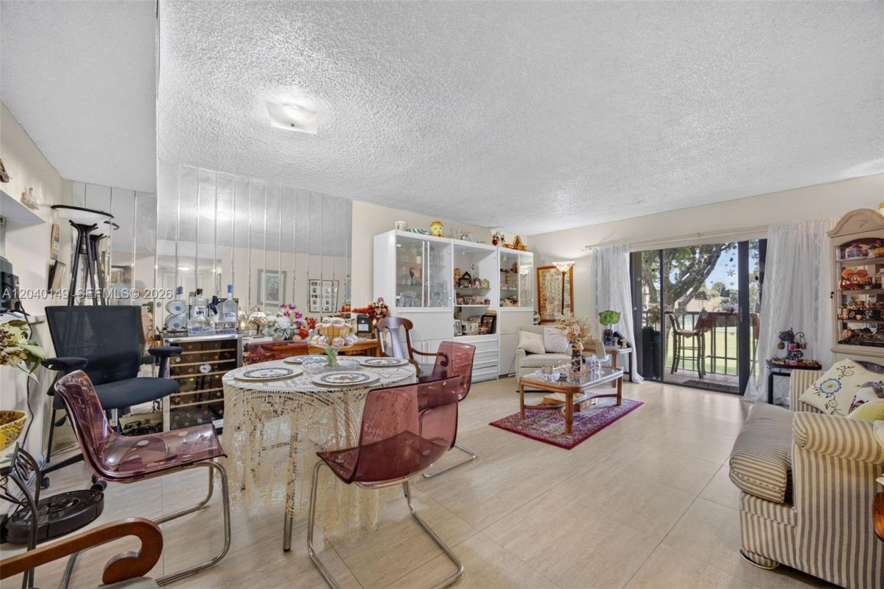 8415 SW 107th Ave, Unit 240W, Miami, FL 33173 Photo