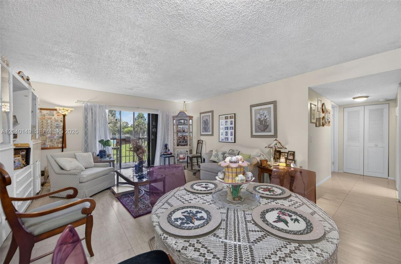 8415 SW 107th Ave, Unit 240W, Miami, FL 33173 Photo