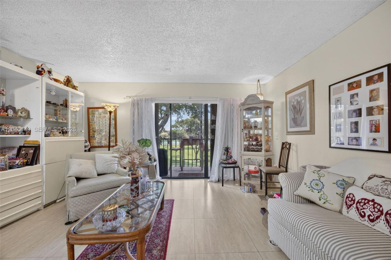8415 SW 107th Ave, Unit 240W, Miami, FL 33173 Photo