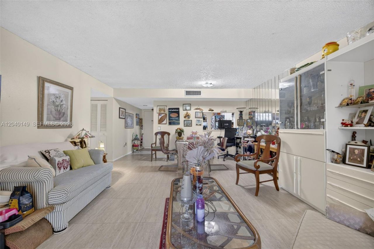8415 SW 107th Ave, Unit 240W, Miami, FL 33173 Photo