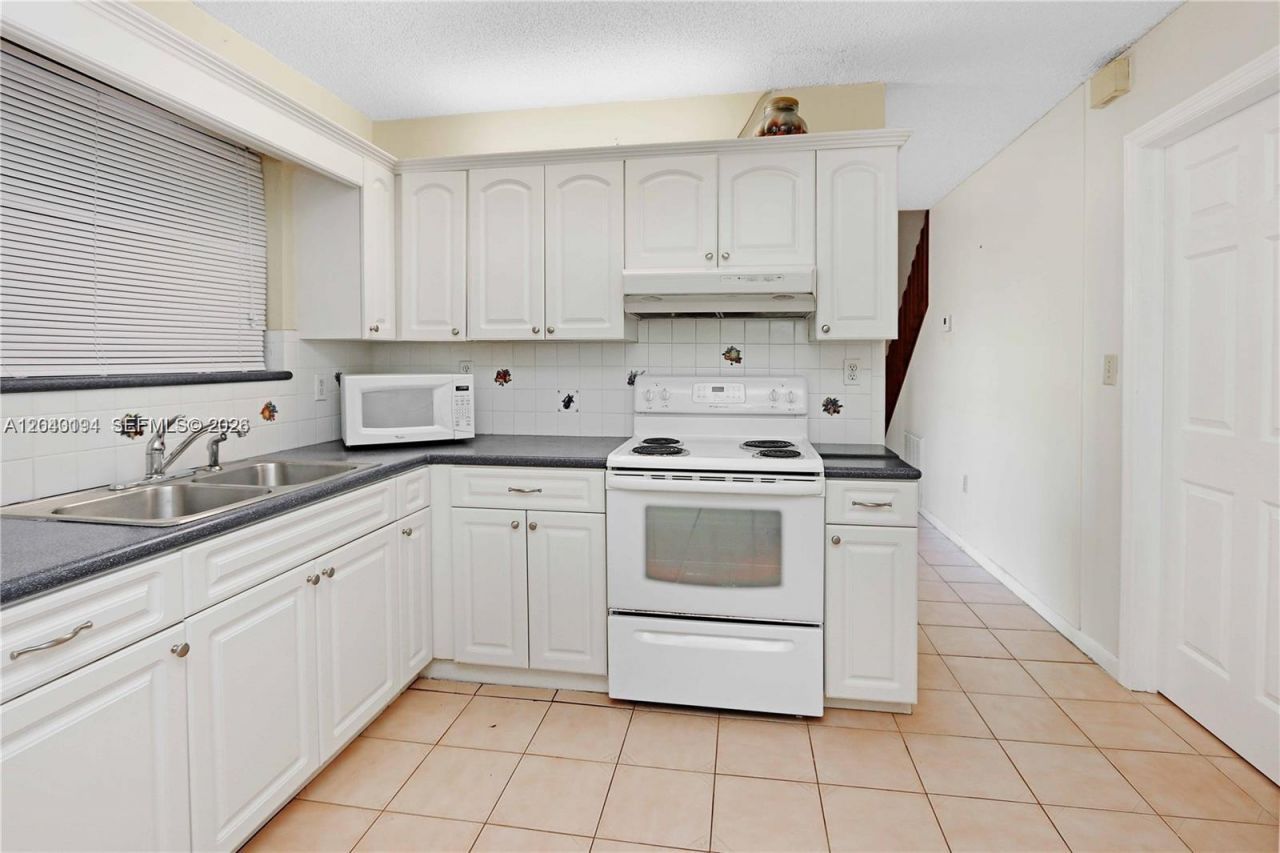 2500 SW 113th Ct , Miami, FL 33165 Photo