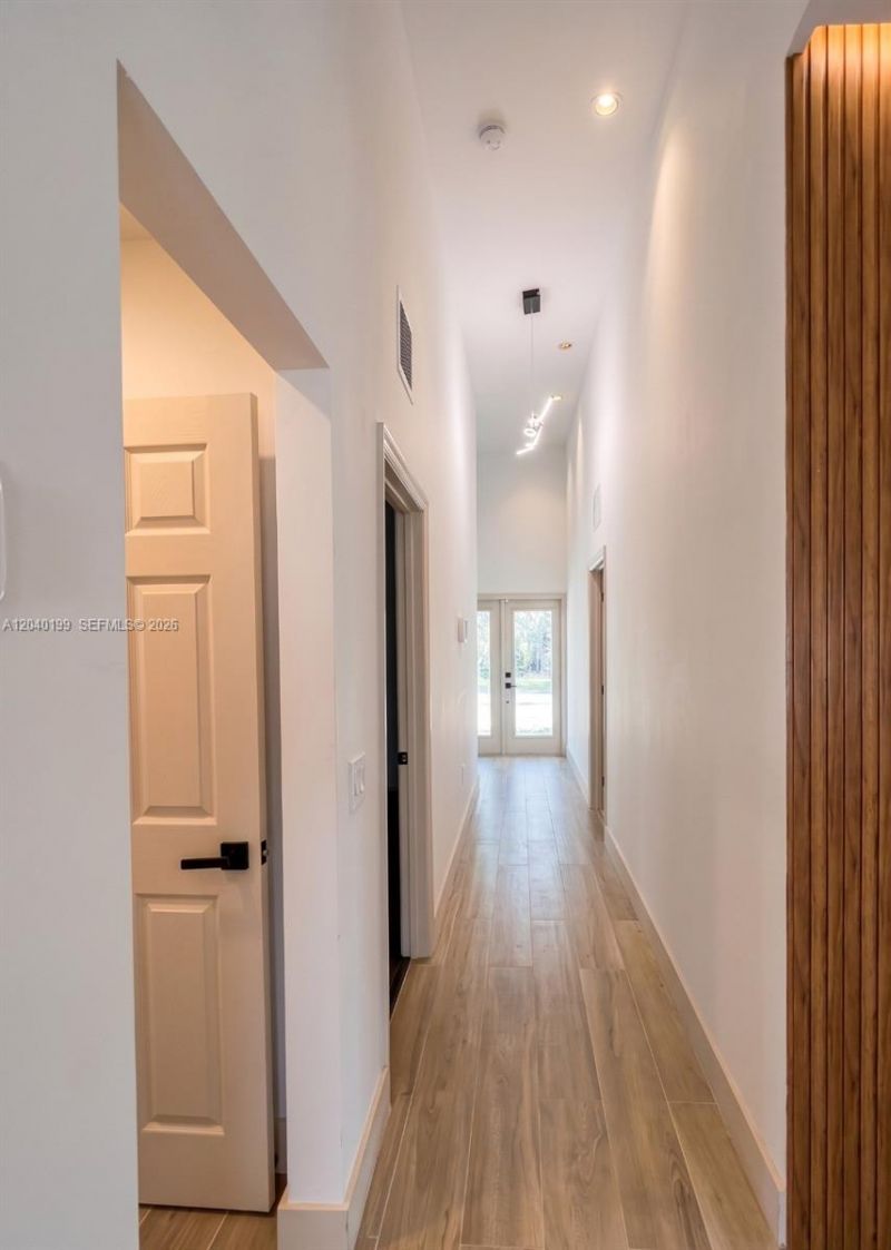 4605 N Miami Ave, Unit sn, Miami, FL 33127 Photo