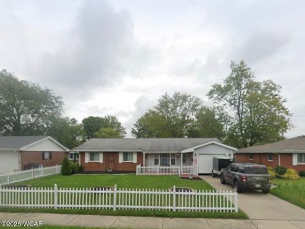 814 Mackenzie Drive, Lima, OH 45805