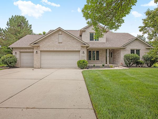 4015 Highland Park Drive , Greenwood, IN 46143