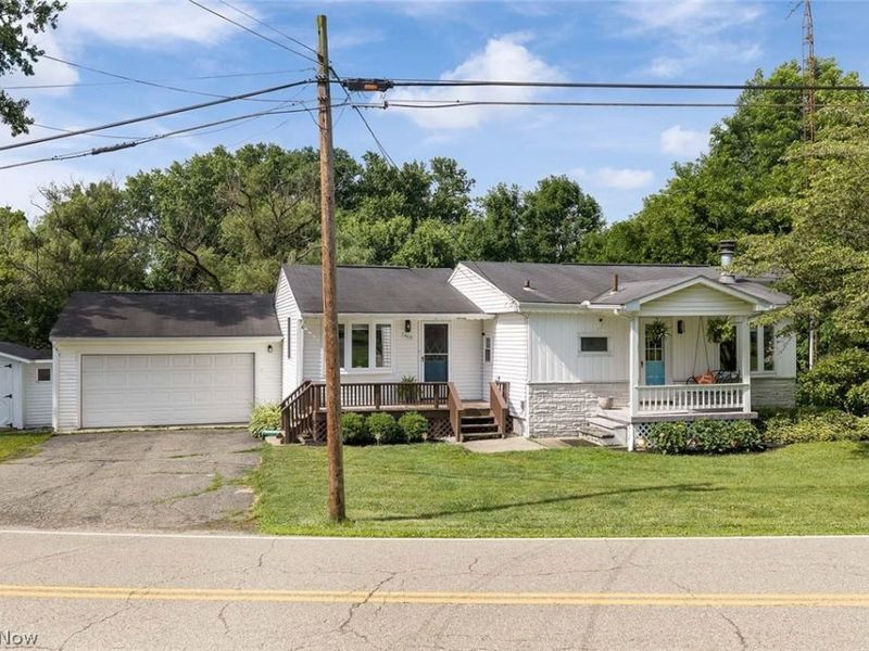 4631 Crystal Lake Avenue NW, Canal Fulton, OH 44614 Photo 3