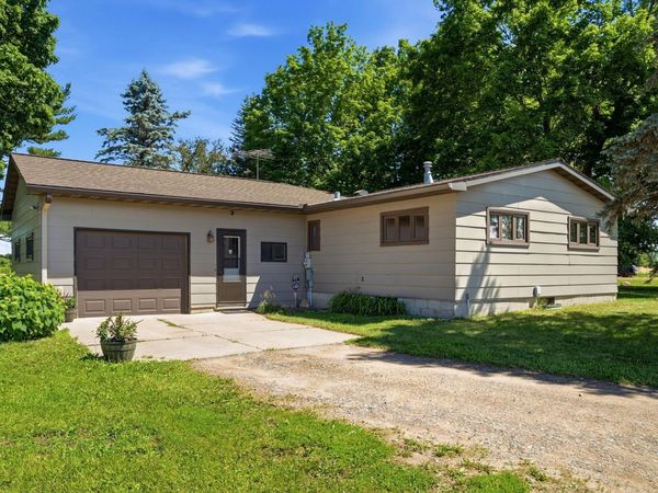 49450 Government Road , Rush City, MN 55069