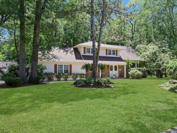 281 Rivara Ct, Ridgewood, NJ 07450