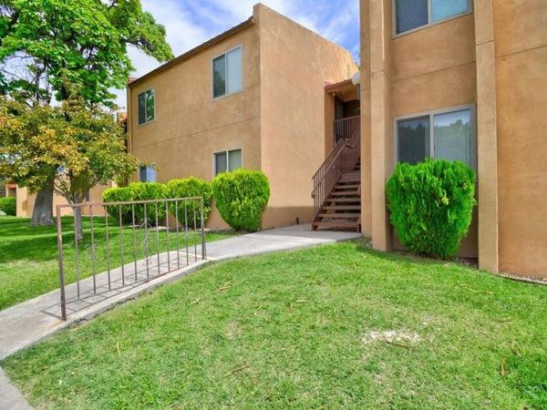 931 Country Club Drive SE, Unit J, Rio Rancho, NM 87124