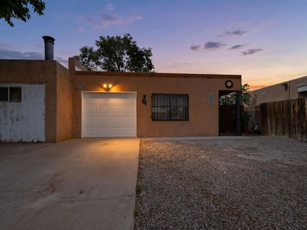 6035 Staubach Avenue NW, Albuquerque, NM 87120