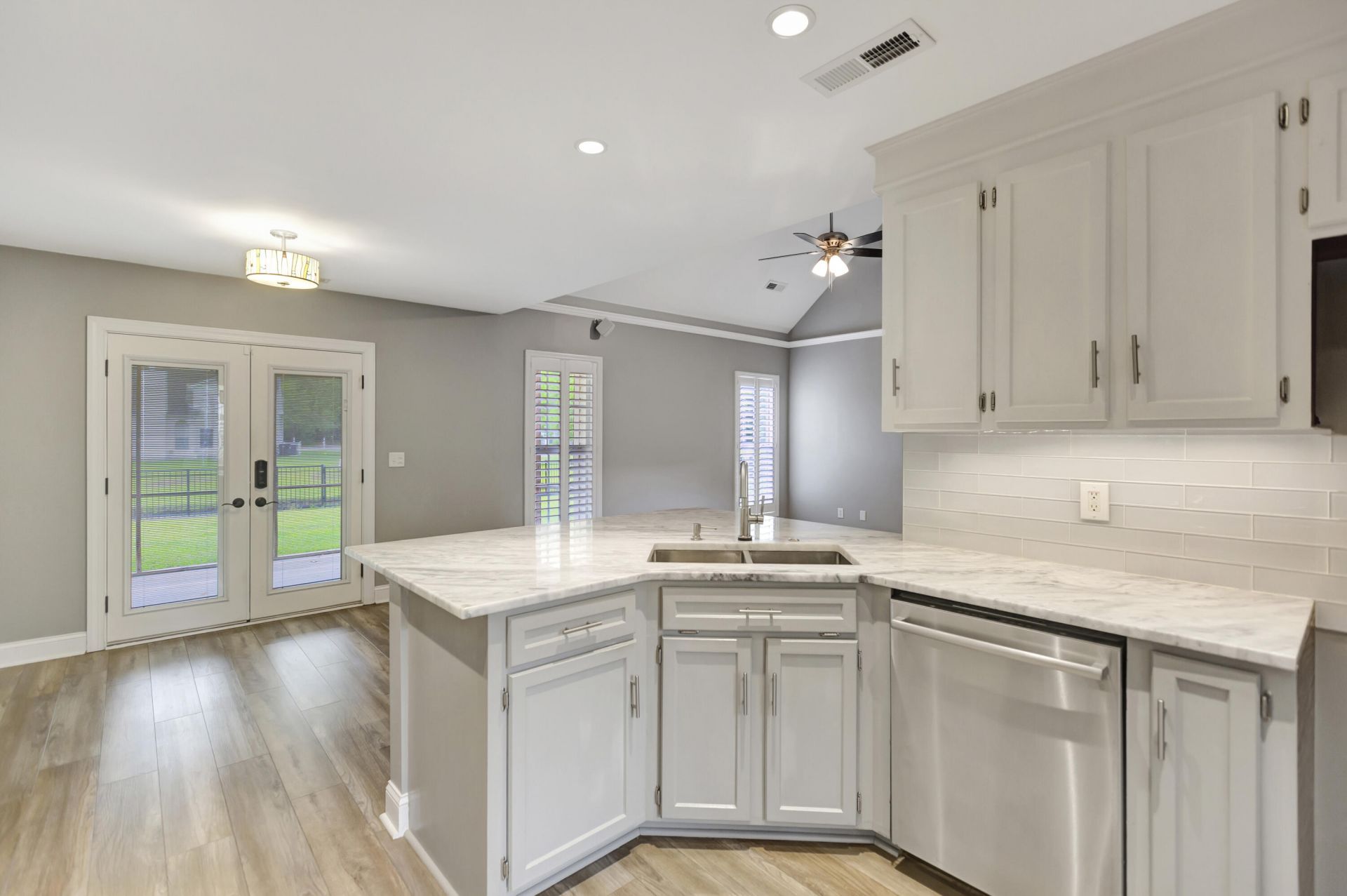 115 Tattingstone Way Photo 9
