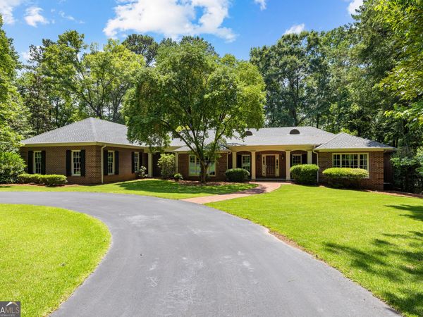 114 Willowcrest Way, Lagrange, GA 30240