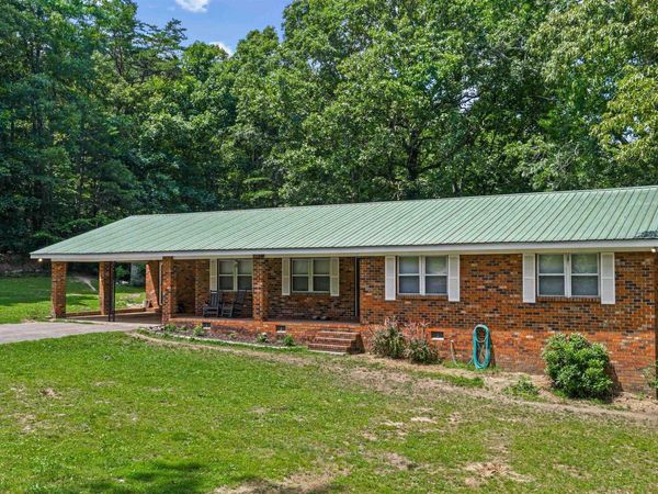 72 Red Oak Drive, Valley Head, AL 35989