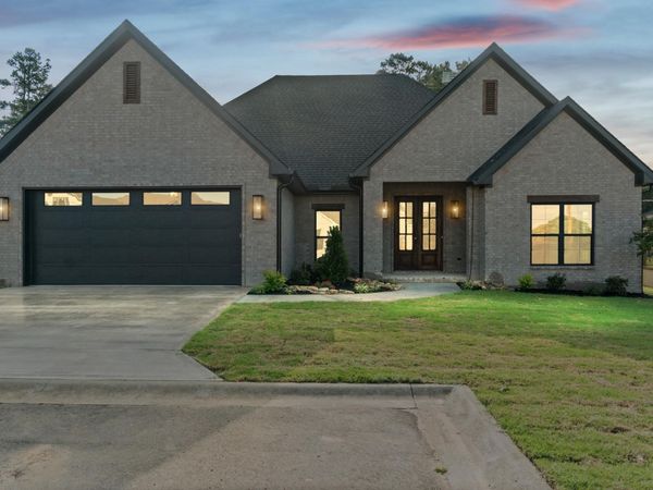 924 Wellington, Searcy, AR 72143
