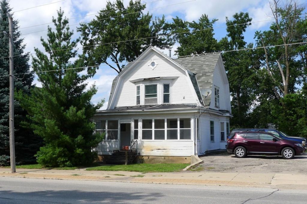 1105 Gilbert Street, Charles City, IA 50616 Main Photo