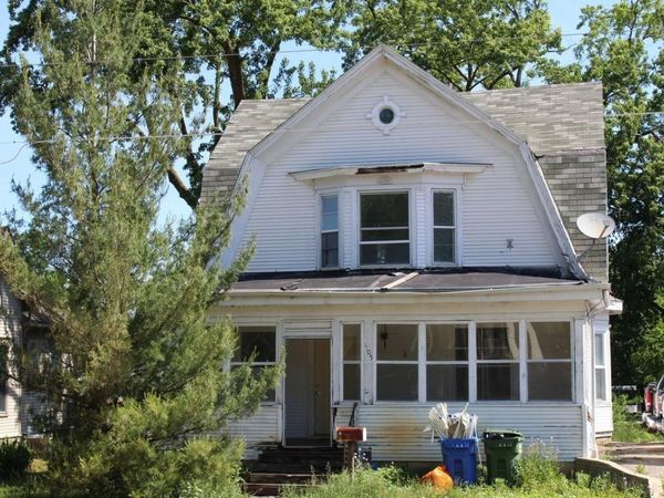 1105 Gilbert Street, Charles City, IA 50616