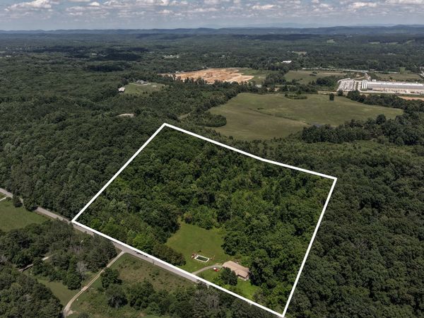 4011 Straight Gut Road, LaFayette, GA 30728