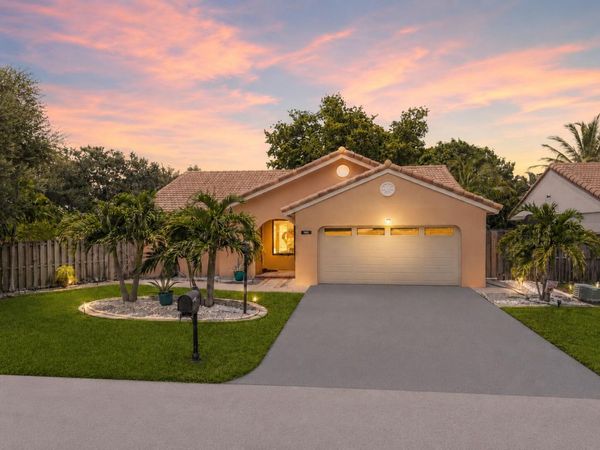 15681 Dover Court, Davie, FL 33331