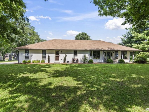 5640 IRON BRIDGE Road, Chatham, IL 62629