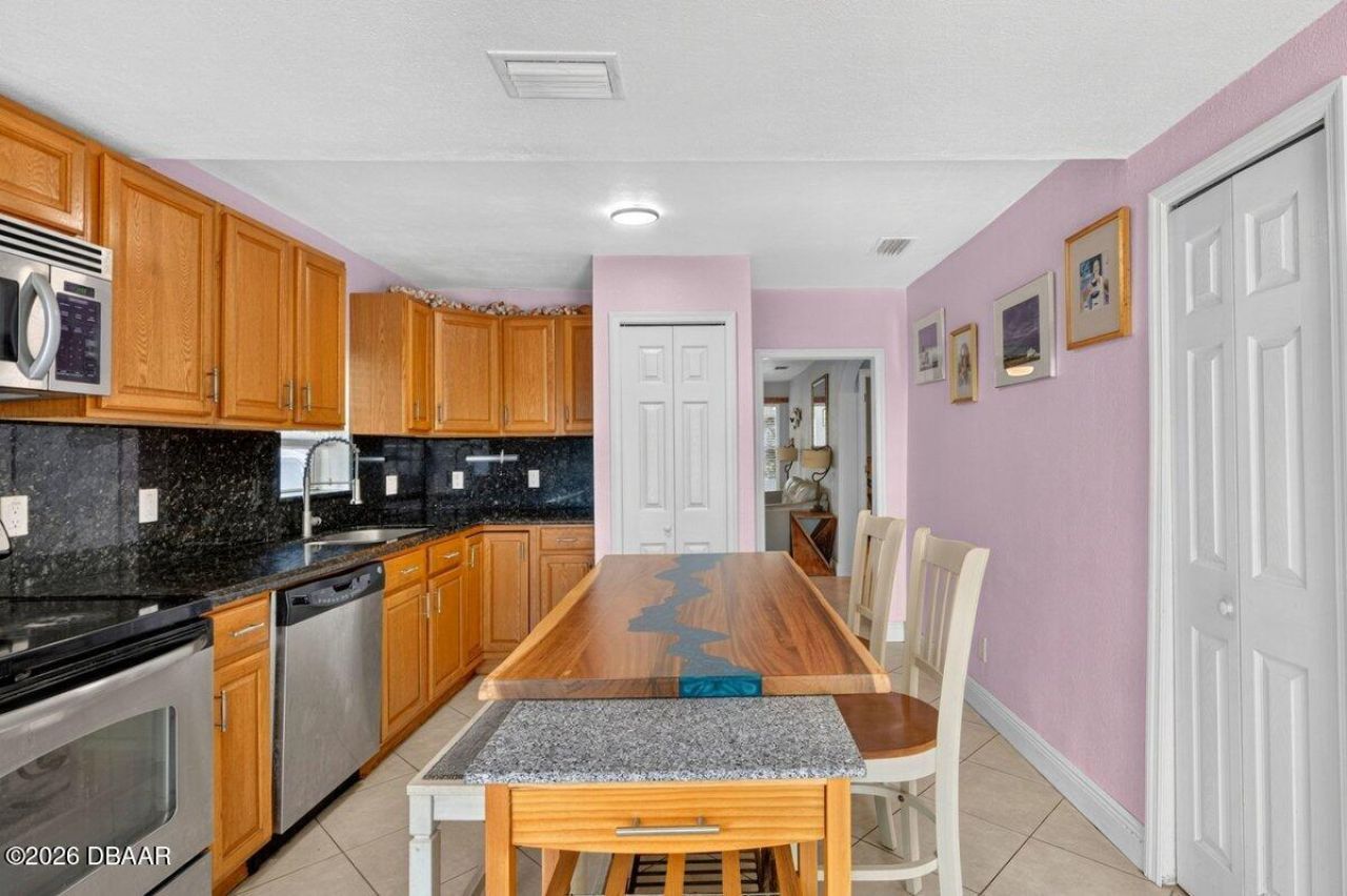 616 Dora Street, New Smyrna Beach, FL 32168 Photo