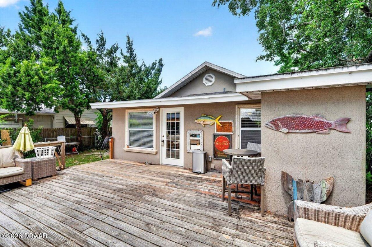 616 Dora Street, New Smyrna Beach, FL 32168 Photo