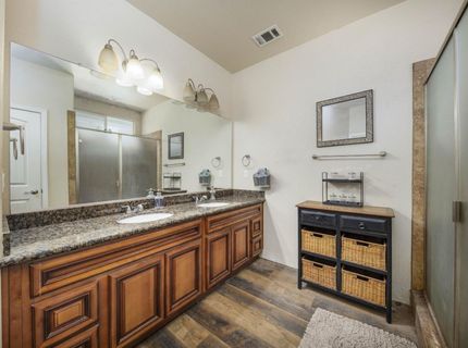 21187 E Rose Clover Ln, Linden, CA 95236 Photo