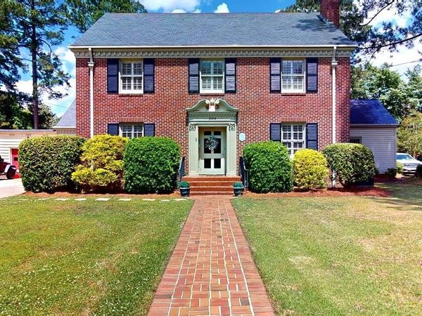 206 W James Street , Mount Olive, NC 28365