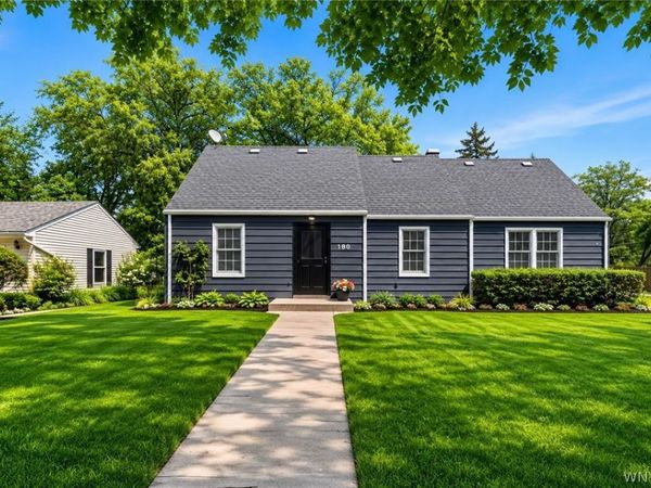 180 Royal Parkway W, Buffalo, NY 14221