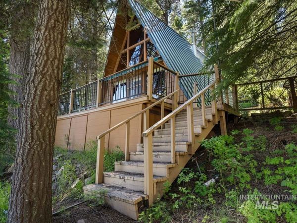 3 Lyons Lane, Smiths Ferry, ID 83611