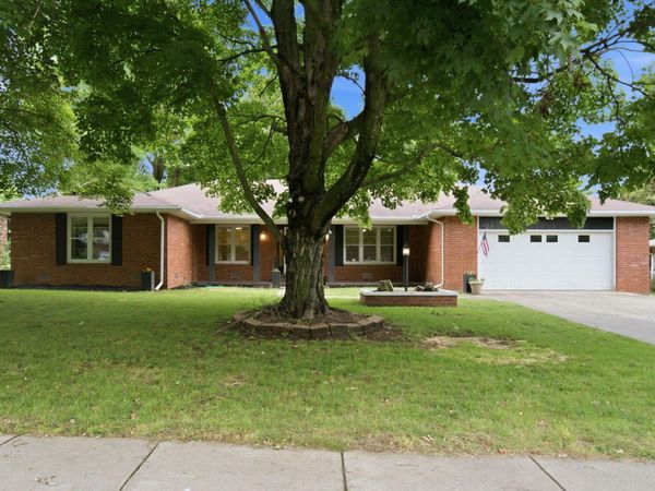 4017 S Fairway Avenue , Springfield, MO 65804