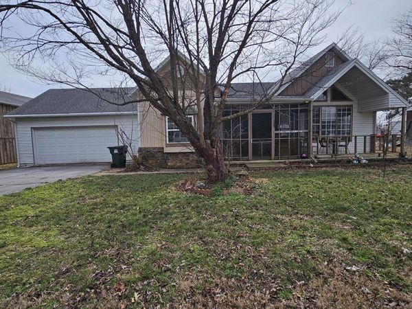108 E Montgomery Street , Fairview, MO 64842