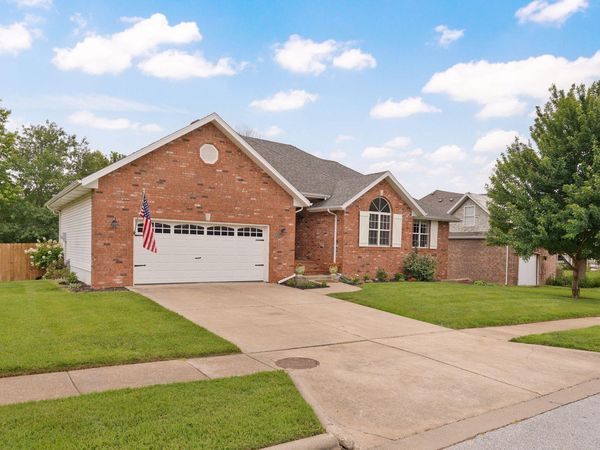 830 E Rachael Drive, Republic, MO 65738