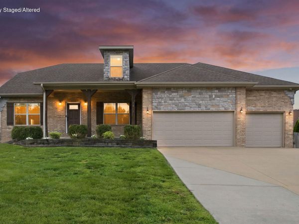 1813 N 7th Avenue , Ozark, MO 65721