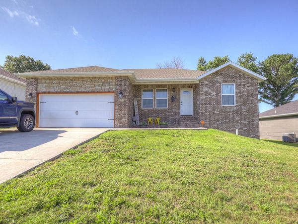 403 Penzance Street , Monett, MO 65708