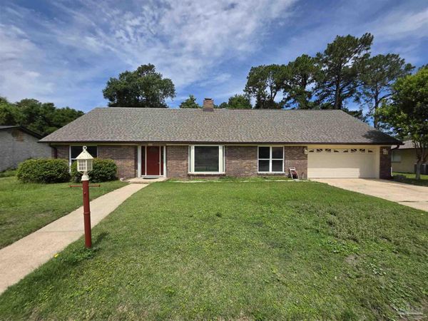 7866 Apollo Dr, Pensacola, FL 32506