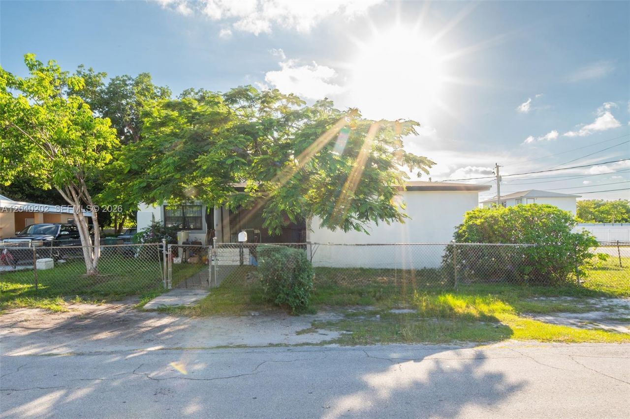 7190 NW 21st Ave , Miami, FL 33147 Photo