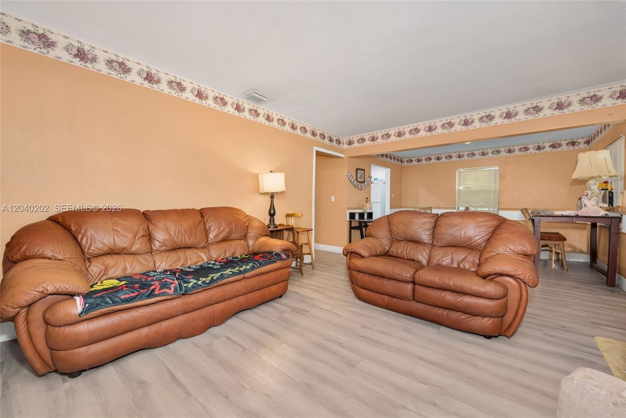 7190 NW 21st Ave , Miami, FL 33147 Photo